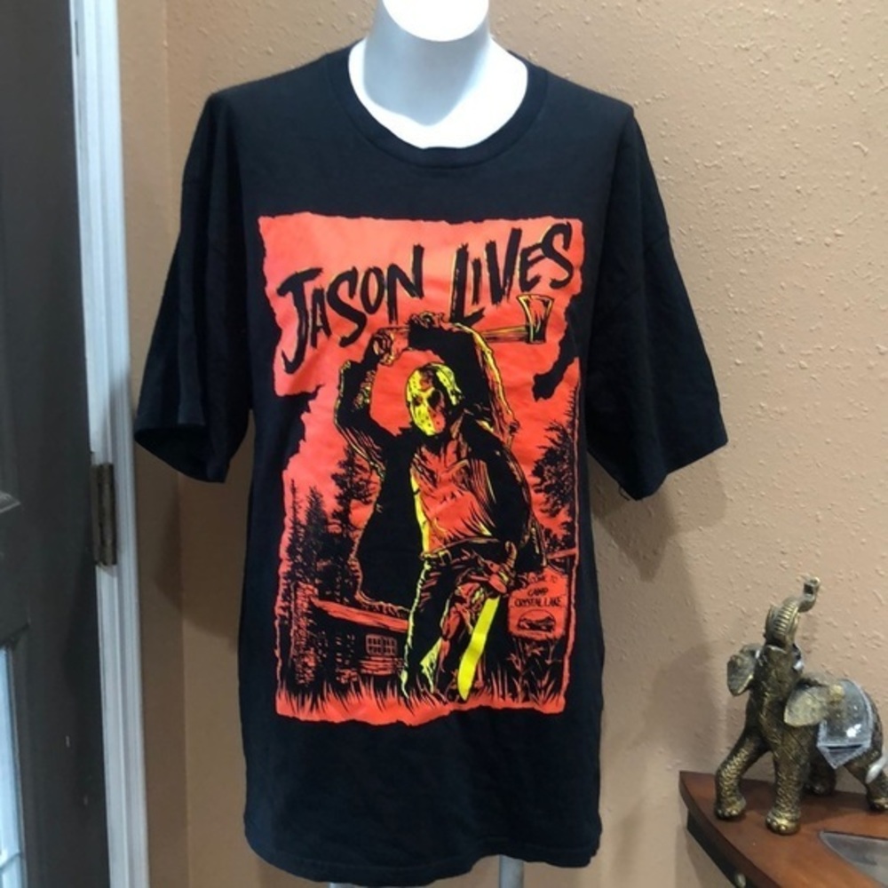Jason lives alstyle men’s black T-shirt